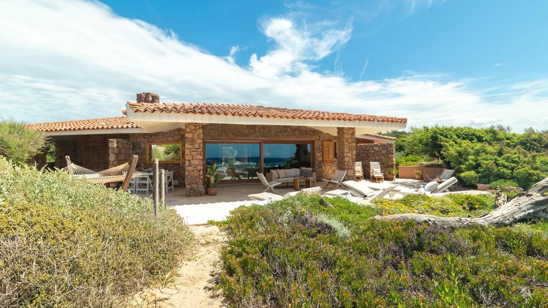 Villa Gabbiani Vignola Mare